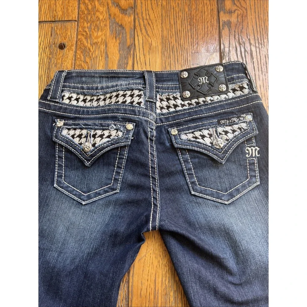 EUC Miss Me Mid-Rise Skinny Embellished Flap Pockets SZ 27x31 Jeans Dark Wash - Picture 1 of 8